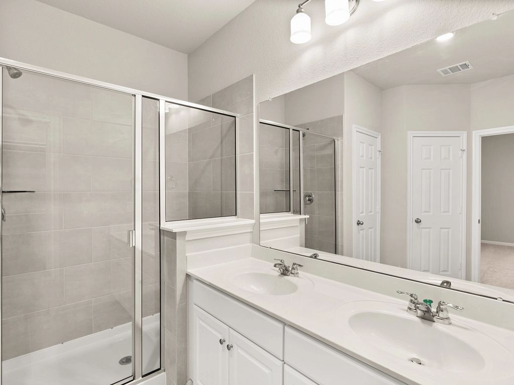 Azalea - Franklin Interior Image 4