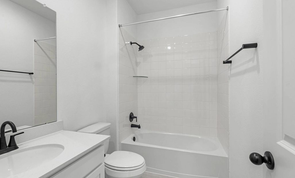 Sample product photo. Actual exterior and interior selections may vary by homesite. Photo may be