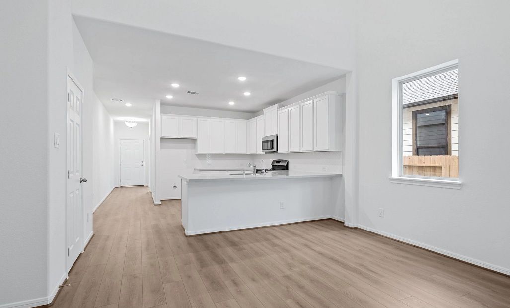 Sample product photo. Actual exterior and interior selections may vary by homesite. Photo may be