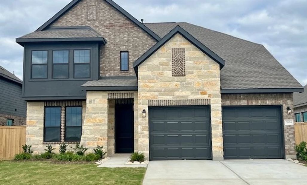 Joshua - Oakwood Estates: Waller, Texas - Ashton Woods