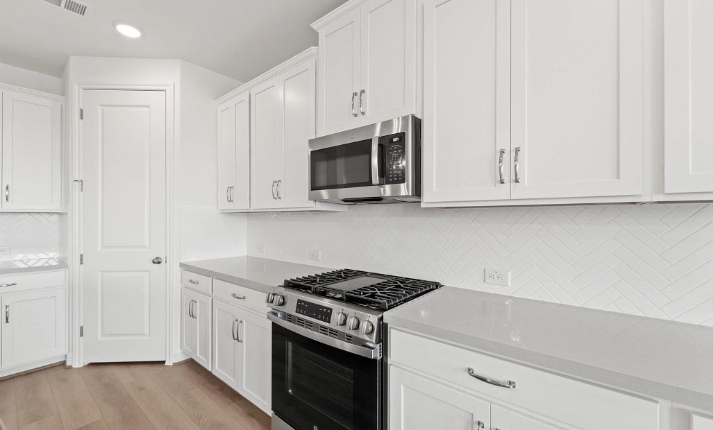 Sample product photo. Actual exterior and interior selections may vary by homesite. Photo may be