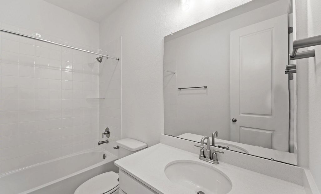 Sample product photo. Actual exterior and interior selections may vary by homesite. Photo may be