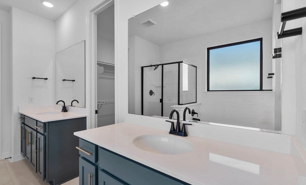 Sample product photo. Actual exterior and interior selections may vary by homesite. Photo may be