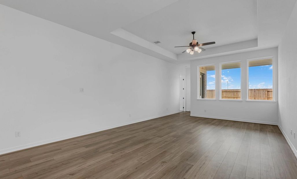 Sample product photo. Actual exterior and interior selections may vary by homesite. Photo may be