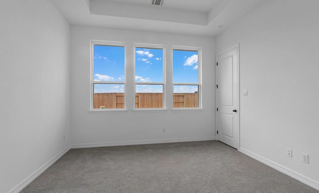 Sample product photo. Actual exterior and interior selections may vary by homesite. Photo may be