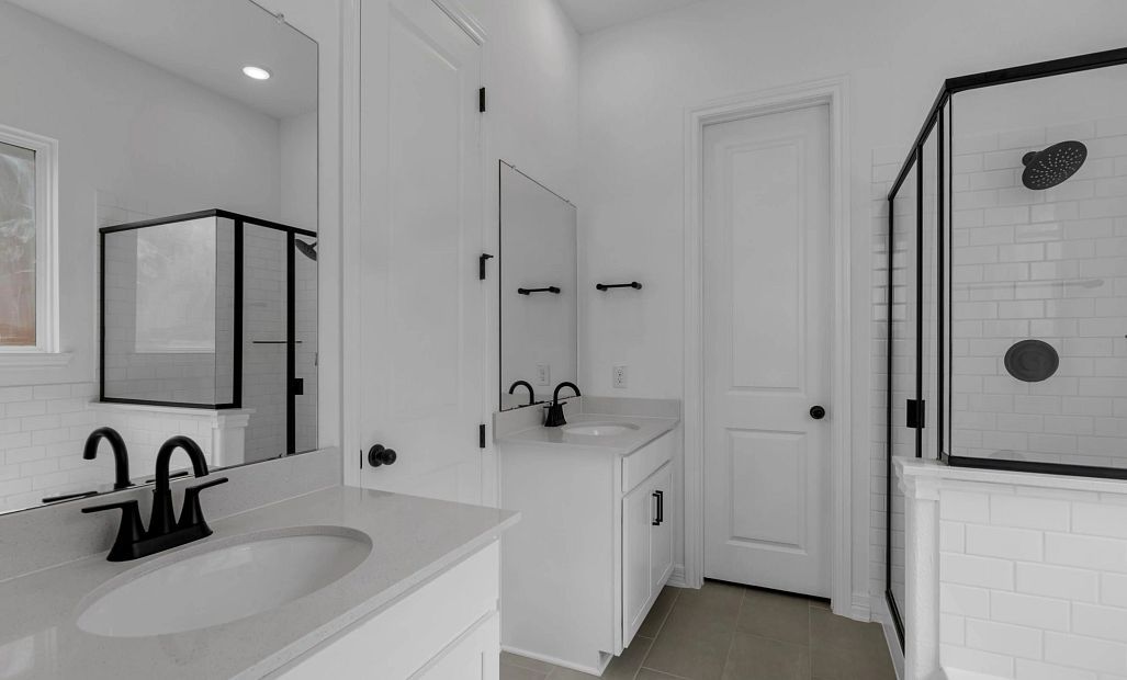 Sample product photo. Actual exterior and interior selections may vary by homesite. Photo may be