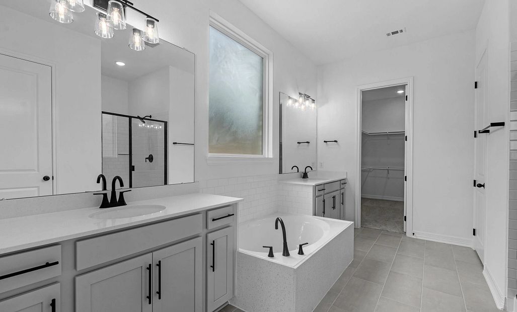 Sample product photo. Actual exterior and interior selections may vary by homesite. Photo may be