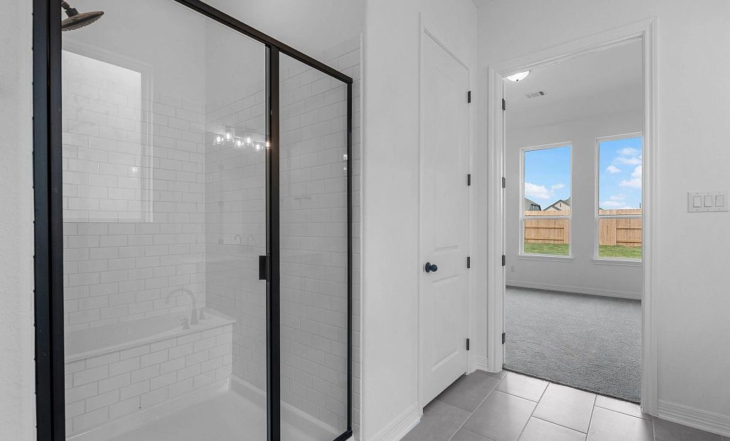 Sample product photo. Actual exterior and interior selections may vary by homesite. Photo may be