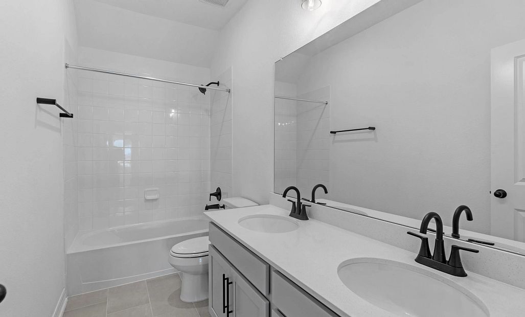 Sample product photo. Actual exterior and interior selections may vary by homesite. Photo may be
