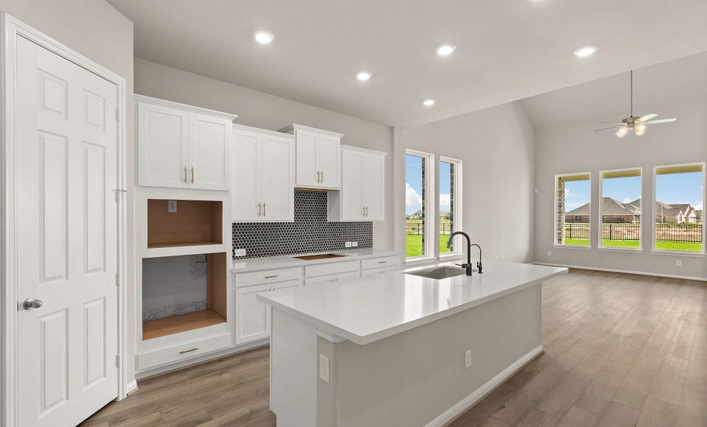 Sample product photo. Actual exterior and interior selections may vary by homesite. Photo may be