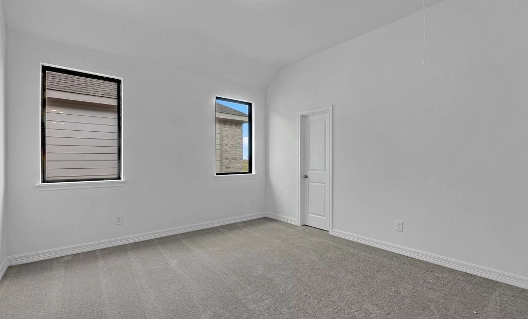 Secondary bedroom