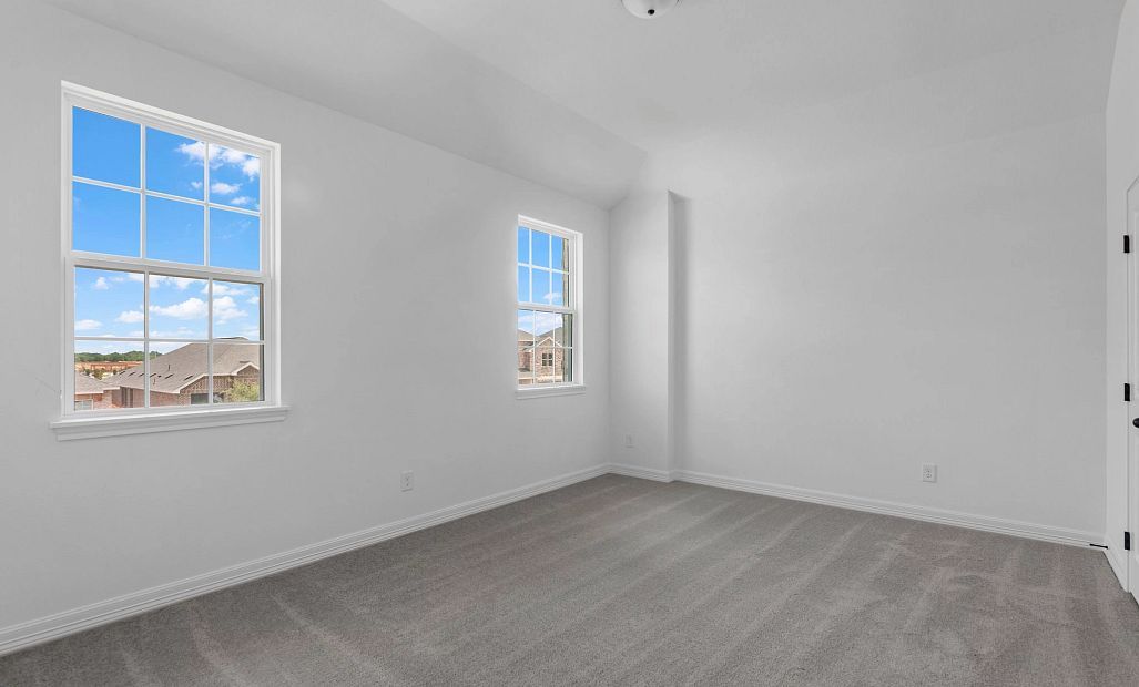Secondary bedroom