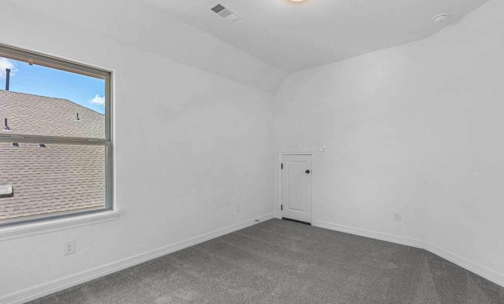 Secondary bedroom