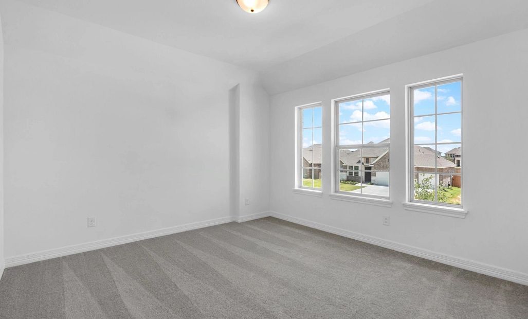 Secondary bedroom