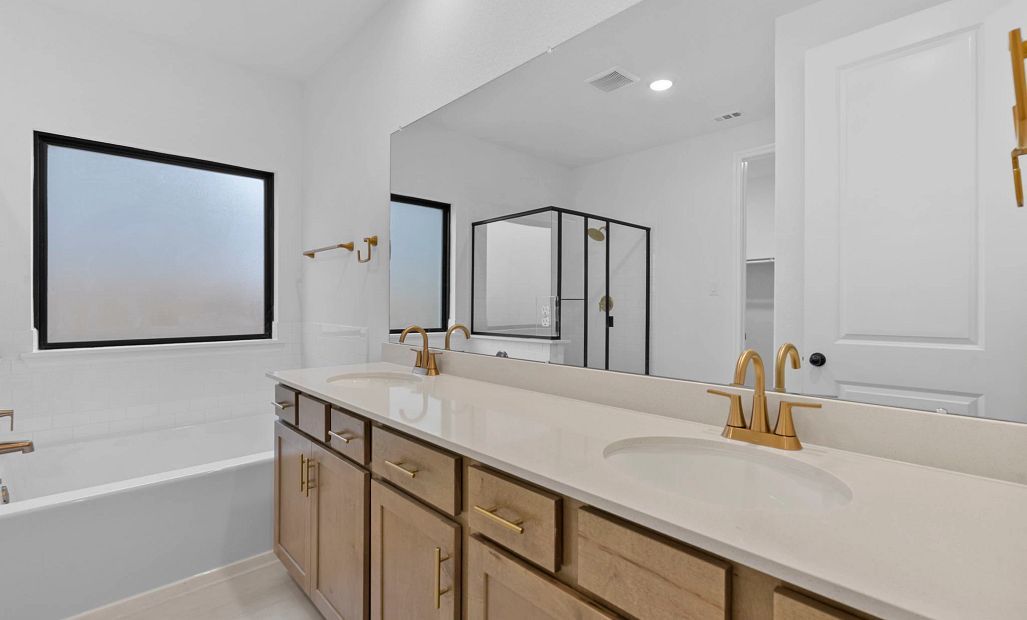 Primary bathroom. Sample product photo. Actual exterior and interior selections may vary by