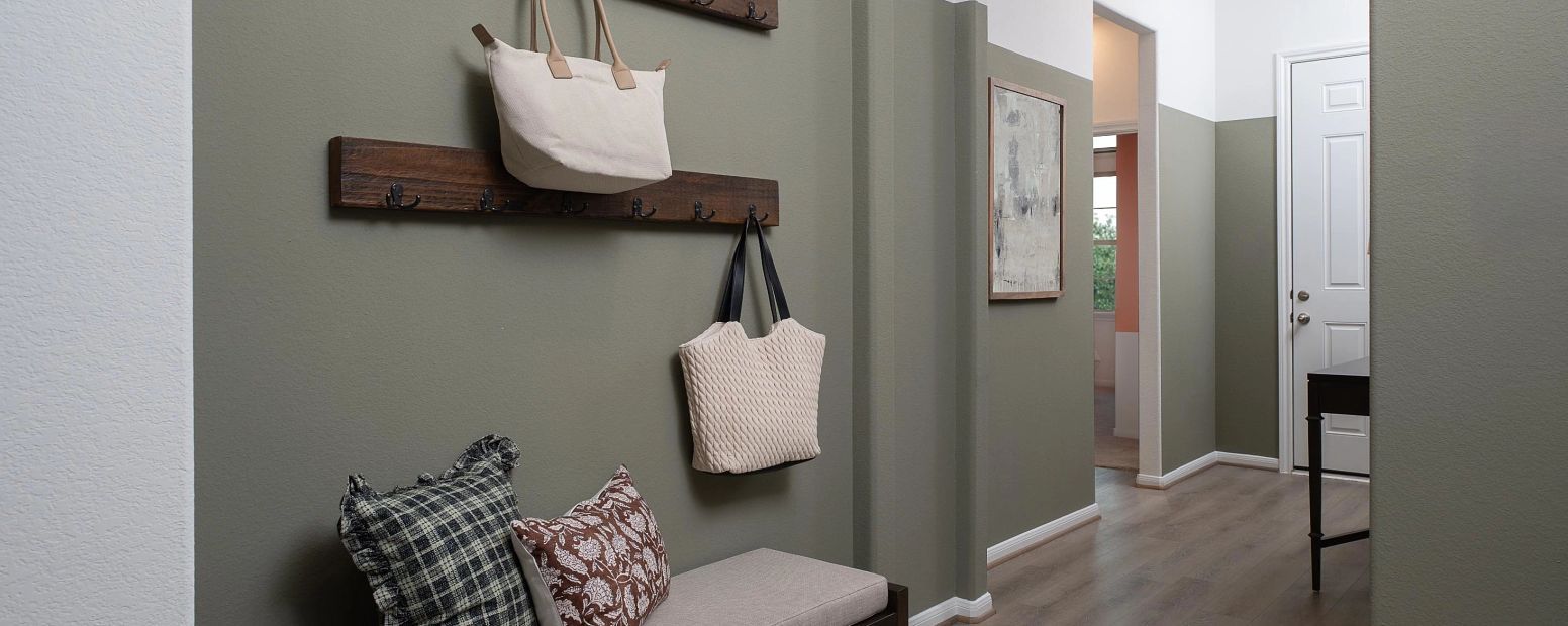 Cedar Pointe 60ft - Entryway