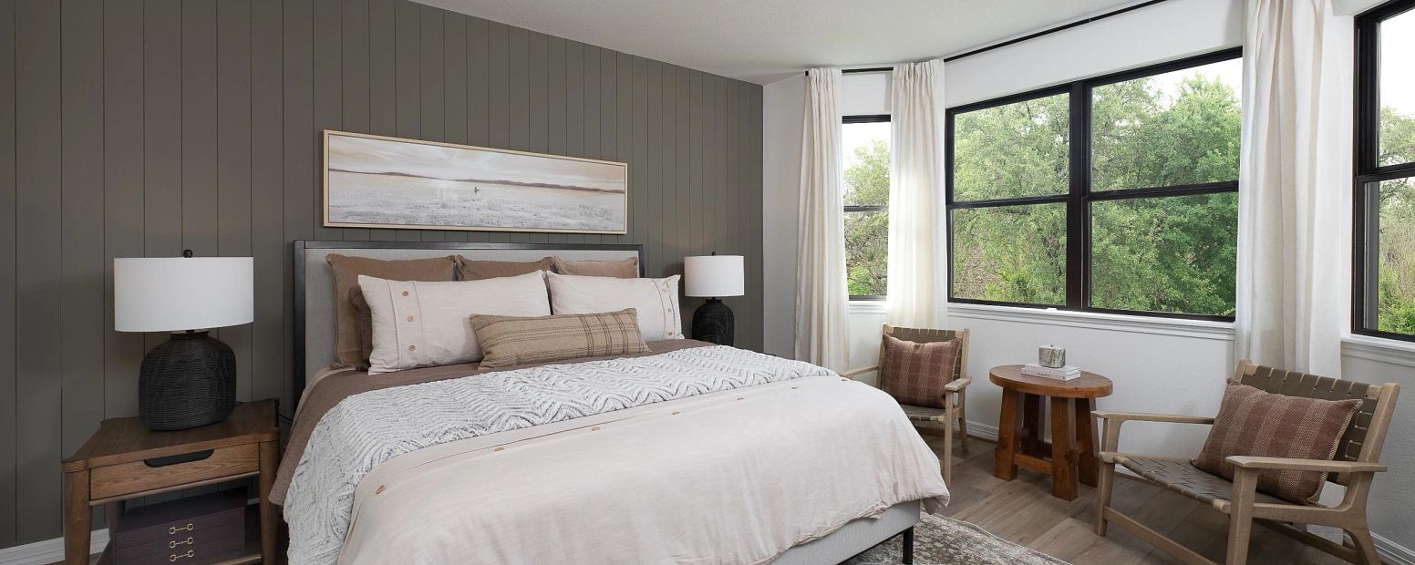 Cedar Pointe 60ft - Primary bedroom