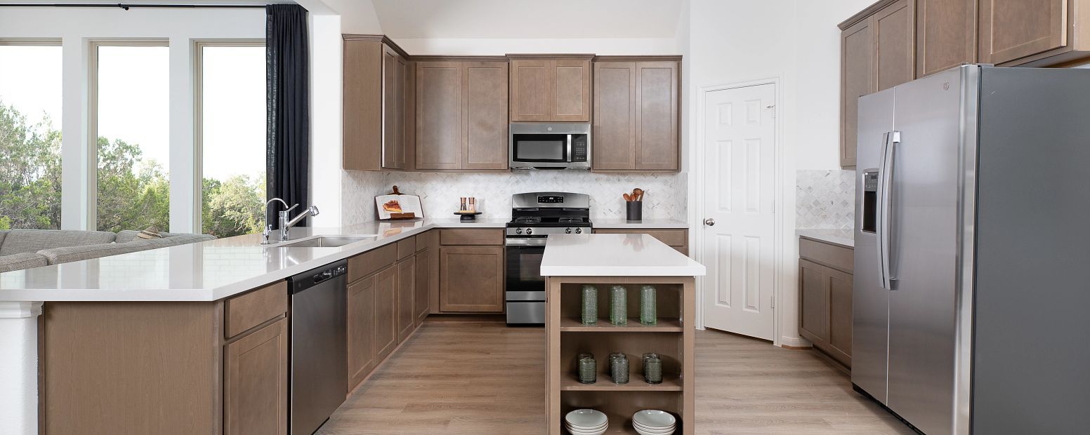 Cedar Pointe 50ft - Kitchen