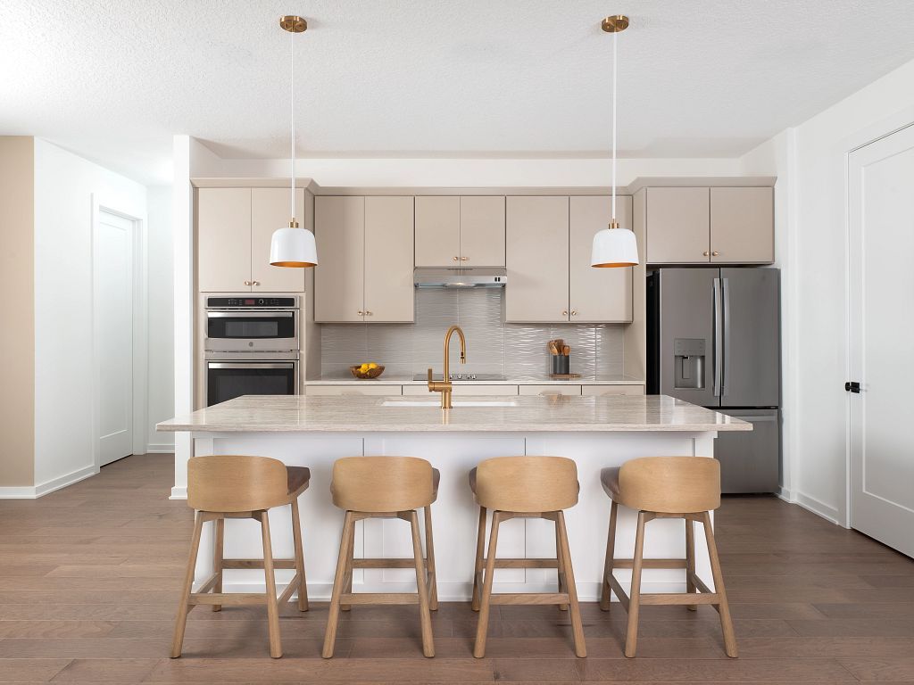 Lake Cawood Cove - Plant Interior Image 4