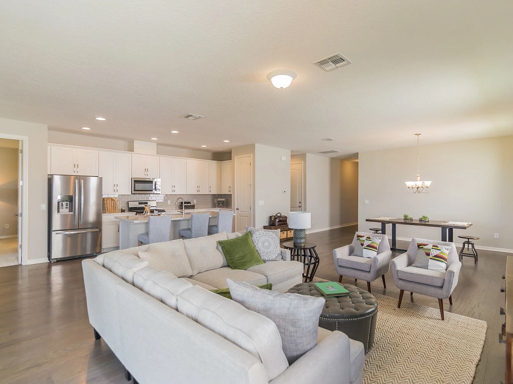 Catamaran Cove - Douglas Interior Image 2