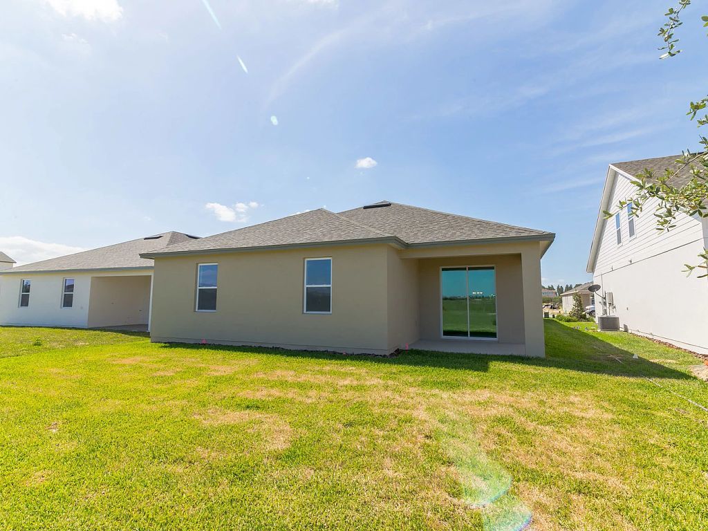 Catamaran Cove - Douglas Interior Image 7