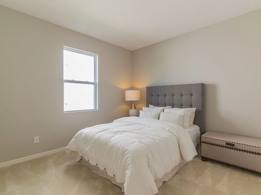 Catamaran Cove - Douglas Interior Image 10