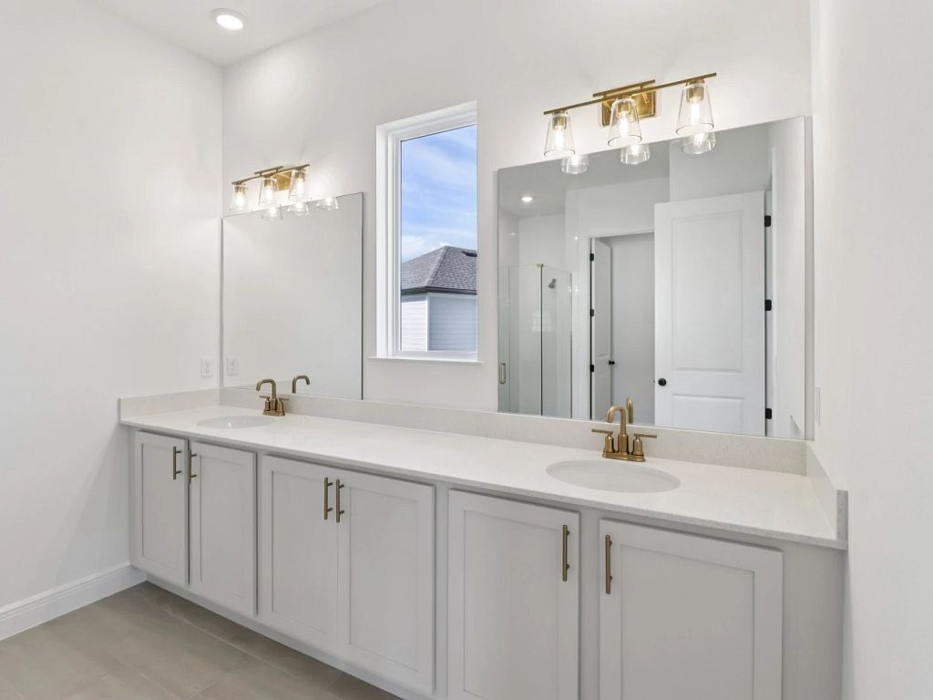 Ardisia Park - Erie Interior Image 9