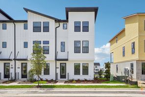 15483 Hamlin Park Drive (Haines II End Unit)