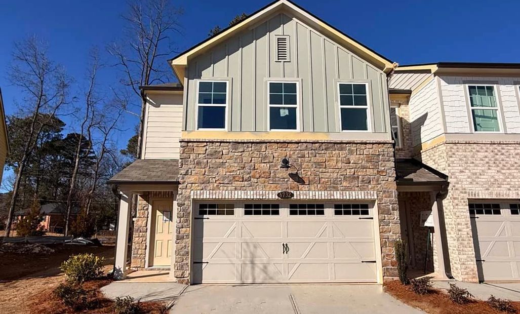 6732 Armonia Drive Sw