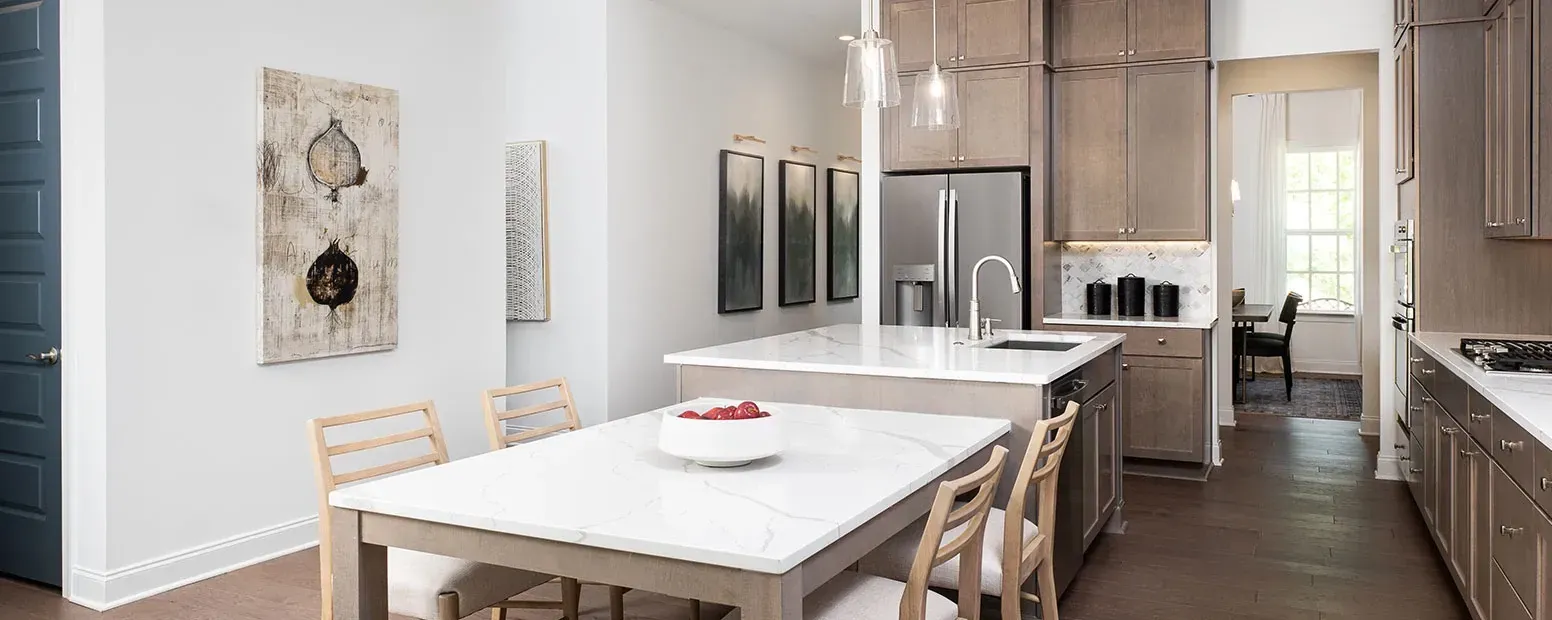 casa en East Harbor II at Chestatee por Ashton Woods