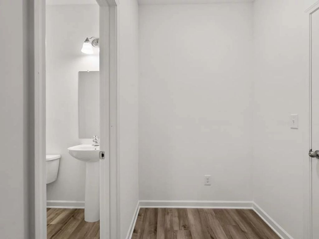 The Pointe at Heron Bay - Baker Interior Image 12