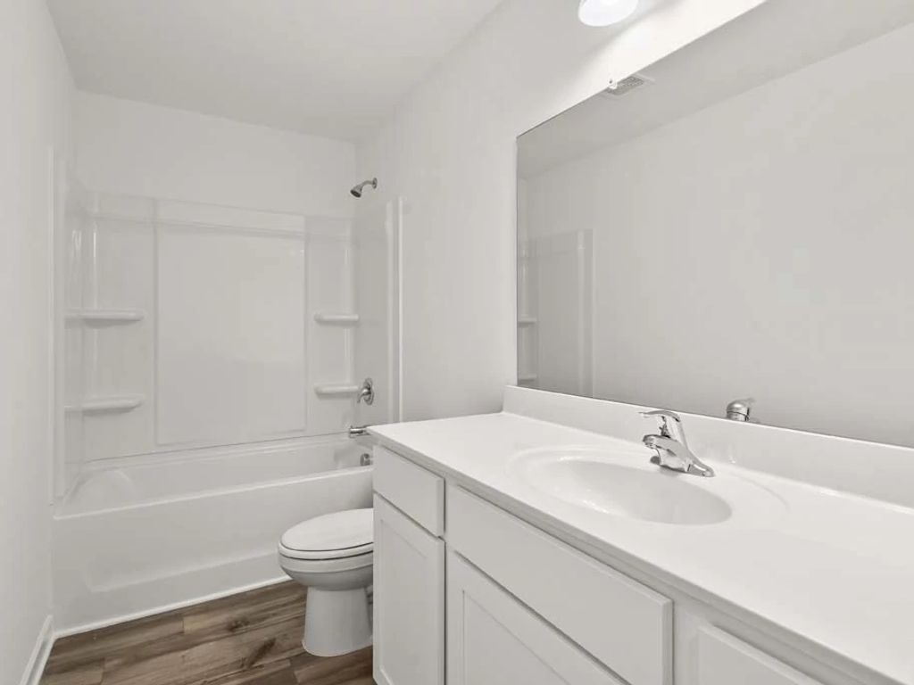 The Pointe at Heron Bay - Baker Interior Image 24