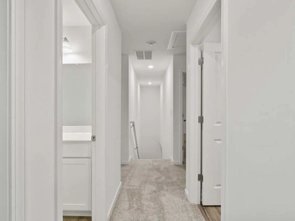 The Pointe at Heron Bay - Baker Interior Image 29