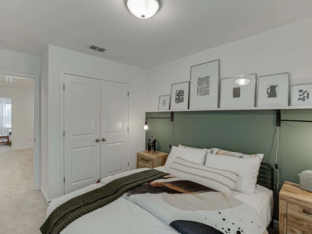 Laurelwood - Cedar Interior Image 18