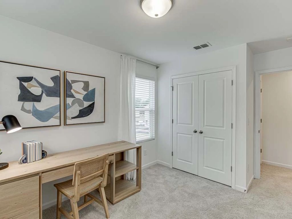 Laurelwood - Cedar Interior Image 21