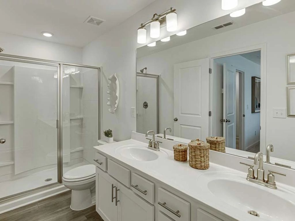 Laurelwood - Cedar Interior Image 27