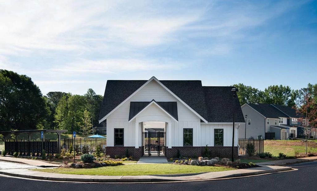 Laurelwood's Community Pool