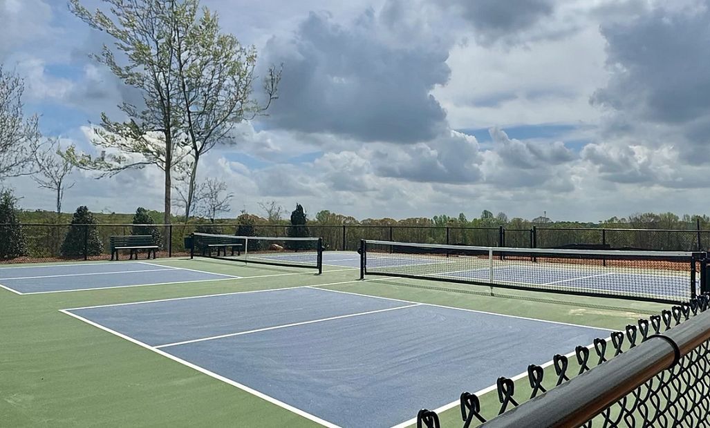 Eastlyn Crossing Pickleball Courts