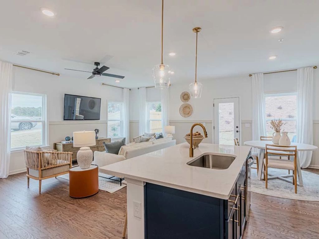 Leydenview - Marigold Interior Image 6