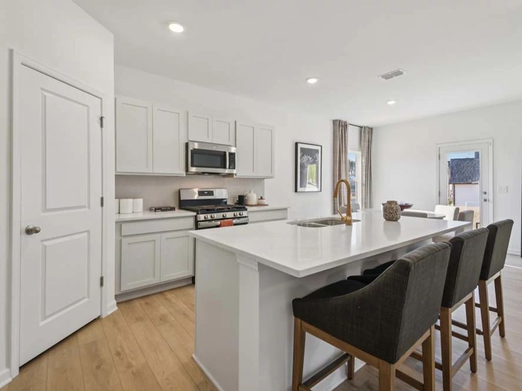 The Pointe at Heron Bay - Astrid Interior Image 14