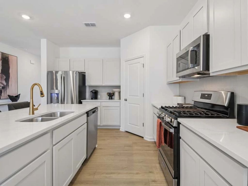 The Pointe at Heron Bay - Astrid Interior Image 17