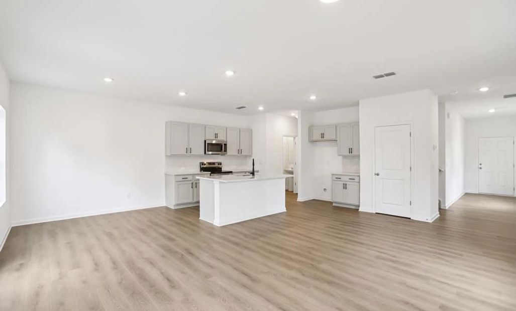 Sample Photo: Family Room