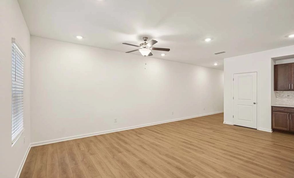 Sample Photo: Family Room