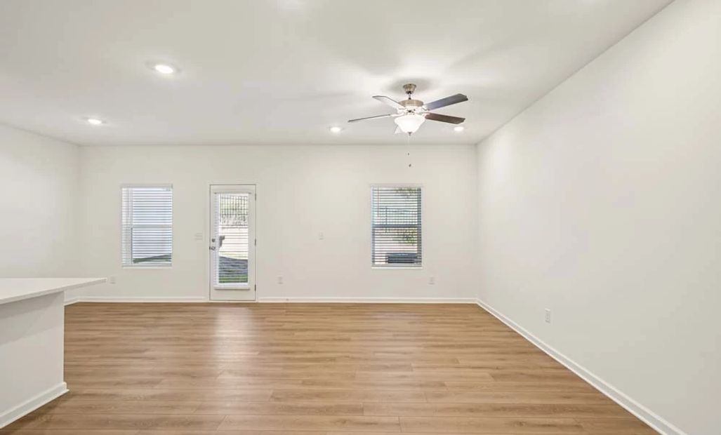 Sample Photo: Family Room