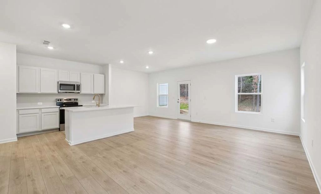 Sample Photo: Family Room
