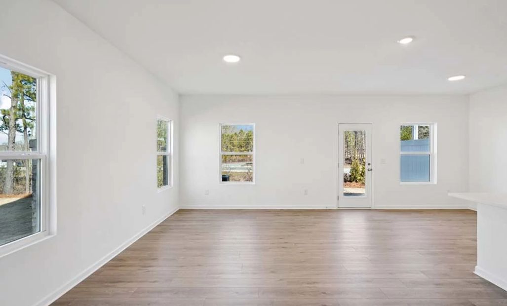 Sample Photo: Family Room