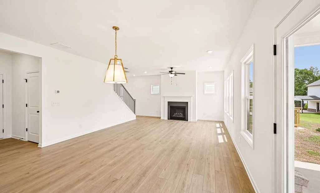 Sample Photo: Family Room