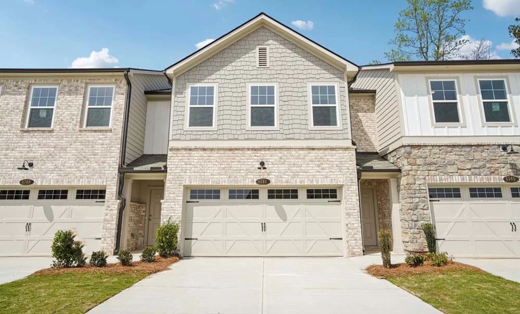 Sample Photo: Front Exterior
