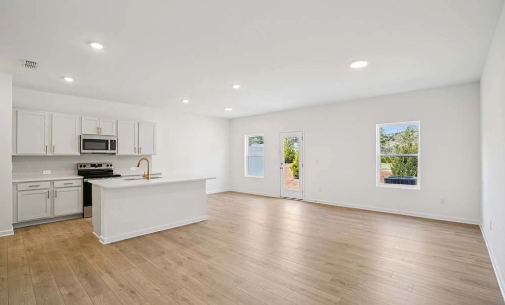 Sample Photo: Family Room