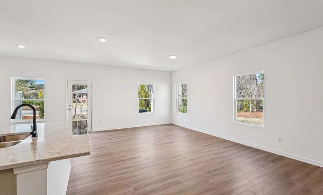 Sample Photo: Family Room